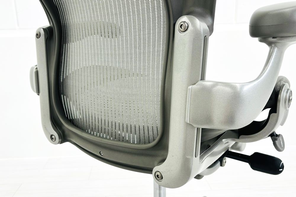 ハーマンミラー アーロンチェア 中古 Bサイズ スタンダード Herman Miller Aeron Chairs 中古オフィス家具 グレーの画像