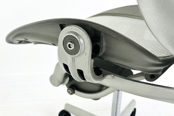 ハーマンミラー アーロンチェア 中古 Bサイズ スタンダード Herman Miller Aeron Chairs 中古オフィス家具 グレーの画像