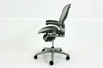 ハーマンミラー アーロンチェア 中古 Bサイズ スタンダード Herman Miller Aeron Chairs 中古オフィス家具 グレーの画像