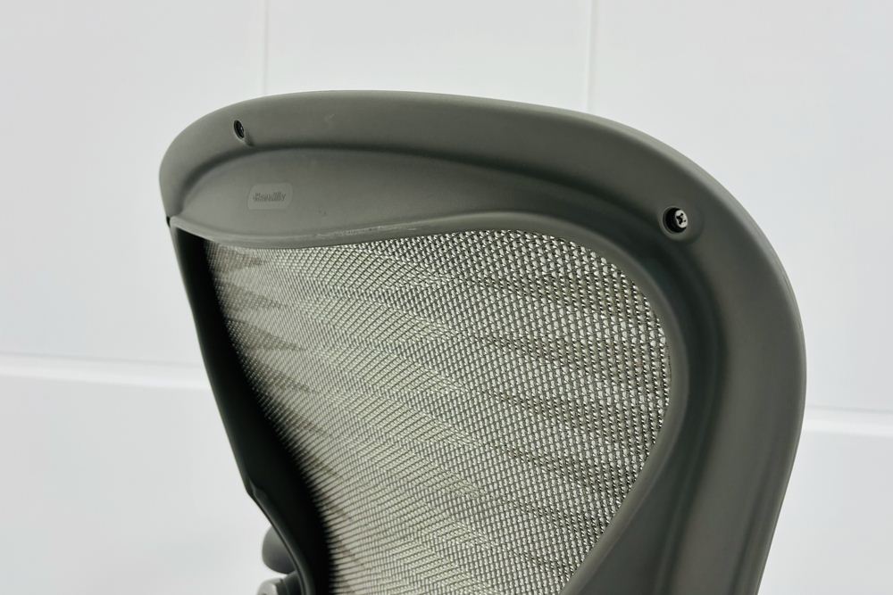 ハーマンミラー アーロンチェア 中古 Bサイズ スタンダード タキシードメッシュ Herman Miller Aeron Chairs 中古オフィス家具 グレーの画像