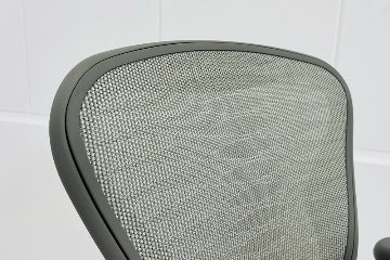 ハーマンミラー アーロンチェア 中古 Bサイズ スタンダード タキシードメッシュ Herman Miller Aeron Chairs 中古オフィス家具 グレーの画像
