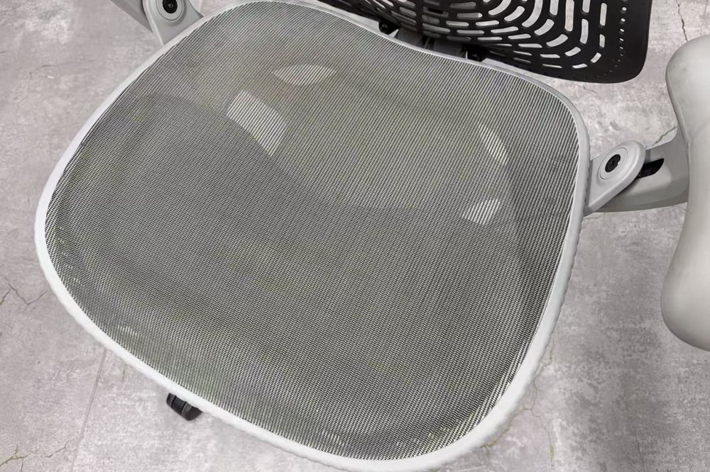 ハーマンミラー ミラチェア 中古チェア Herman Miller Mirra Chair メッシュ 事務椅子 中古オフィス家具 MR113AAMの画像