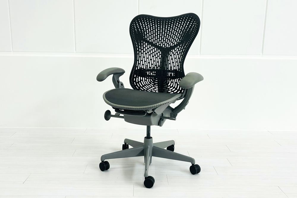 ハーマンミラー ミラチェア 中古チェア Herman Miller Mirra Chair メッシュ 事務椅子 中古オフィス家具 MR113AAMの画像