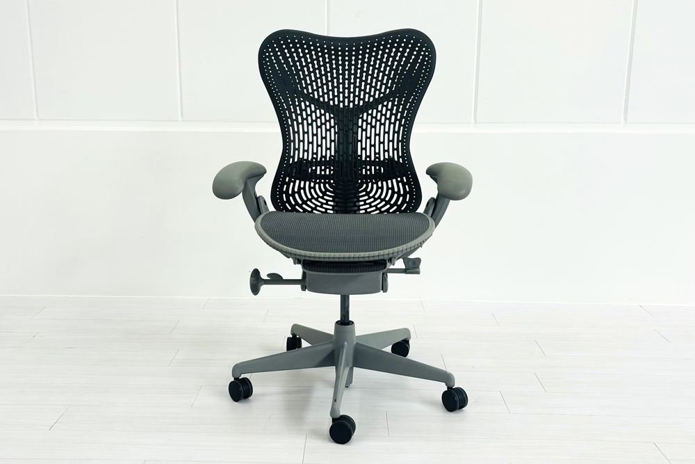 ハーマンミラー ミラチェア 中古チェア Herman Miller Mirra Chair メッシュ 事務椅子 中古オフィス家具 MR113AAMの画像