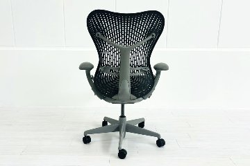 ハーマンミラー ミラチェア 中古チェア Herman Miller Mirra Chair メッシュ 事務椅子 中古オフィス家具 MR113AAMの画像