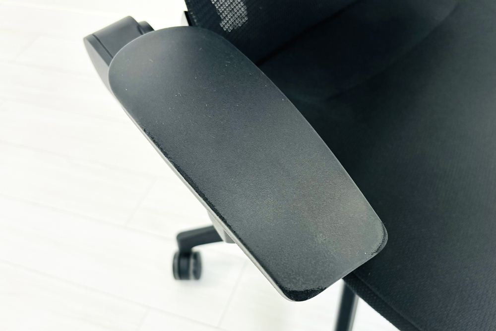 イトーキ アクトチェア 2019年製 中古 エクストラハイバック Act 事務椅子 ITOKI 中古オフィス家具 ブラックの画像