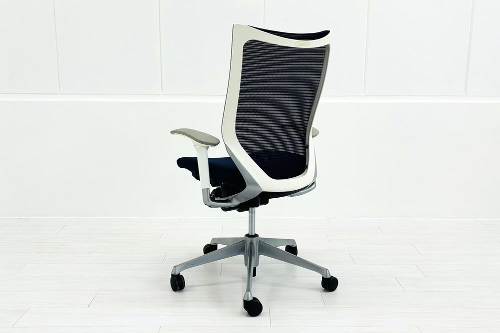 バロンチェア 中古 オカムラ Baron 可動肘 ハイバック 中古オフィス家具 座クッション 中古オフィスチェア 事務椅子 ダークブルーの画像