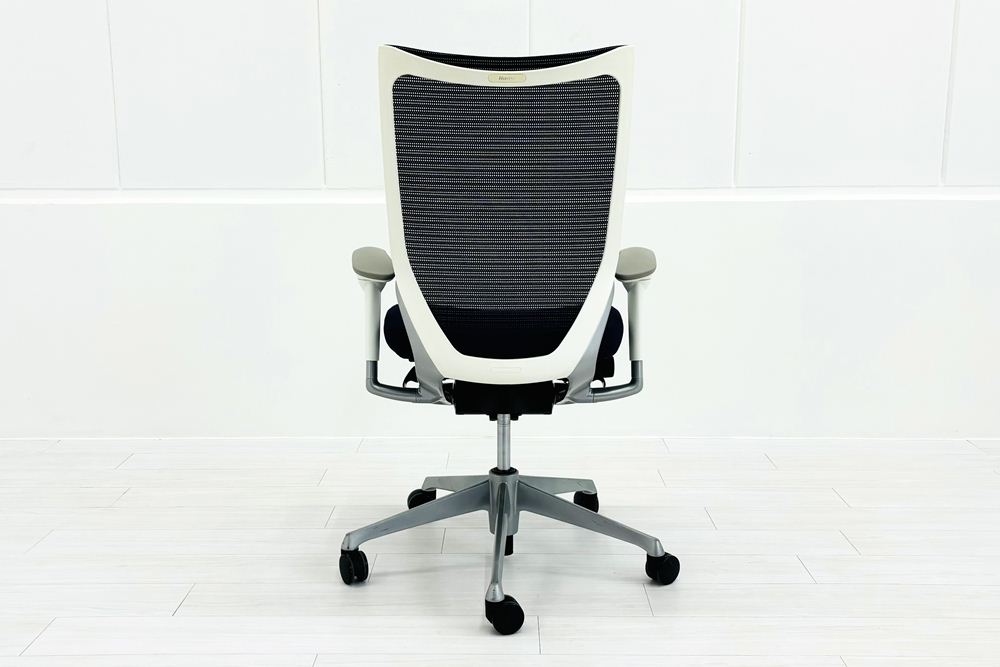バロンチェア 中古 オカムラ Baron 可動肘 ハイバック 中古オフィス家具 座クッション 中古オフィスチェア 事務椅子 ダークブルーの画像