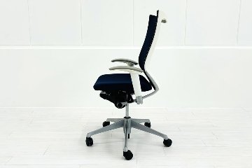バロンチェア 中古 オカムラ Baron 可動肘 ハイバック 中古オフィス家具 座クッション 中古オフィスチェア 事務椅子 ダークブルーの画像