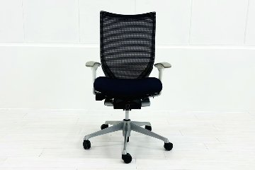 バロンチェア 中古 オカムラ Baron 可動肘 ハイバック 中古オフィス家具 座クッション 中古オフィスチェア 事務椅子 ダークブルーの画像