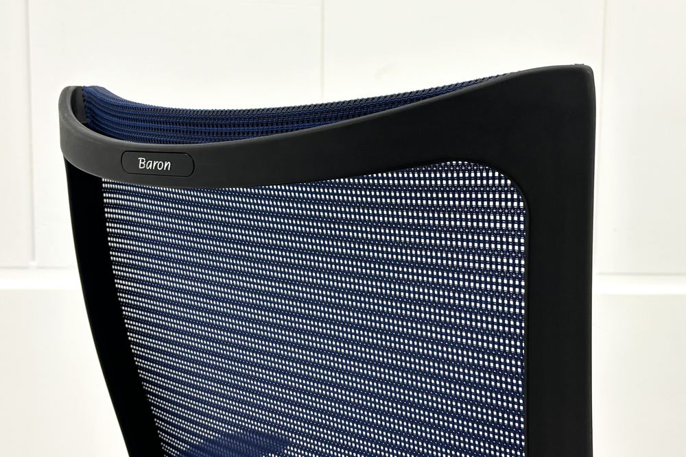 バロンチェア オカムラ ハイバック 中古 可動肘 ミディアムブルー OKAMURA Baron 中古オフィス家具 メッシュの画像