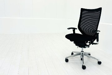 オカムラ　バロン　エクストラハイバック　ブラック　２０１６年製（１０／１６） バロン（オカムラ） オカムラ バロン チェア 椅子 エクストラ