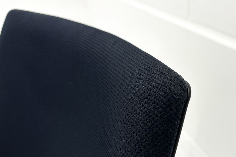 コクヨ ウィザード2チェア ハイバック ブラック 中古 KOKUYO Wizard2 クッション 肘無 中古事務椅子 中古オフィス家具の画像