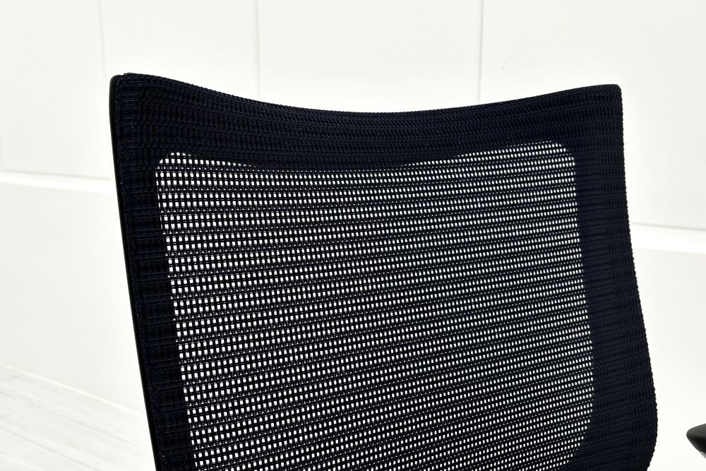 オカムラ バロンチェア 中古 Baron 固定肘 ローバック 中古オフィス家具 座クッション 中古オフィスチェア 事務椅子 ダークブルーの画像
