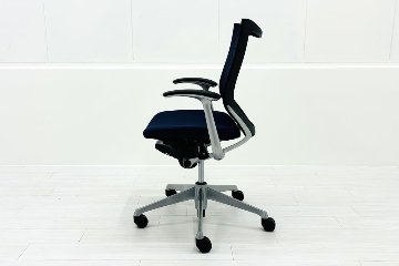 オカムラ バロンチェア 中古 Baron 固定肘 ローバック 中古オフィス家具 座クッション 中古オフィスチェア 事務椅子 ダークブルーの画像