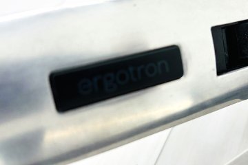 モニターアーム 中古 ERGOTRON エルゴトロン LXデュアルデスクマウントアーム サイドバイサイド (アルミニウム) 中古オフィス家具 45-245-026の画像