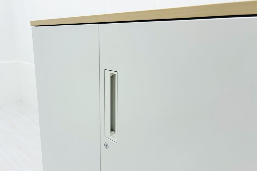 コクヨ エディア 両開き書庫 中古 下置き 天板付き ホワイト スチールキャビネット 収納家具 中古オフィス家具 900/450/1265の画像
