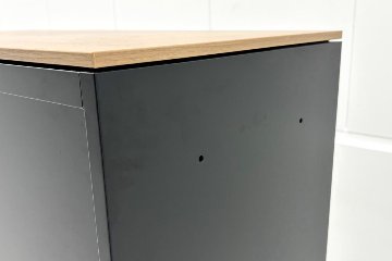 オカムラ 中古 引き違い書庫 3枚引違い書庫 スライド書庫 キャビネット スチール書庫 中古オフィス家具 ホワイト 900/450/1130の画像