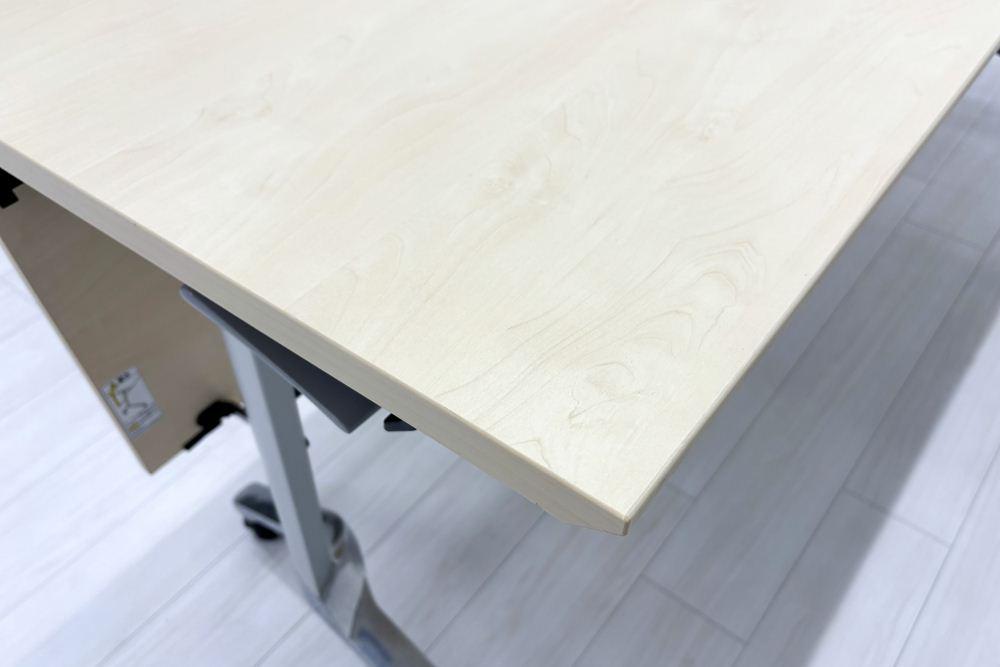 コクヨ コンフェスト ミーティングテーブル 中古  会議机 折りたたみ テーブル 中古オフィス家具 フォールディングテーブル 1800/600/720の画像