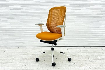 オカムラ シルフィーチェア 中古 2017年製 ハイバック 可動肘 Sylphy 中古オフィス家具 C686XW オレンジの画像