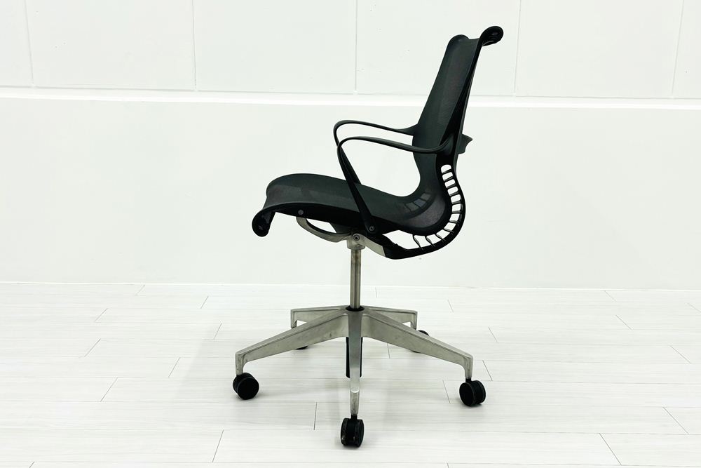 ハーマンミラー セトゥーチェア 中古 Herman Miller Setu Chair マルチパーパスチェア ５本脚タイプ リボンアーム グレーの画像