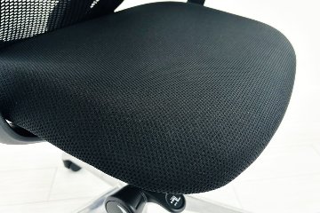 オカムラ シルフィーチェア 中古 ハイバック 固定肘 OKAMURA Sylphy 中古オフィス家具 ブラックの画像