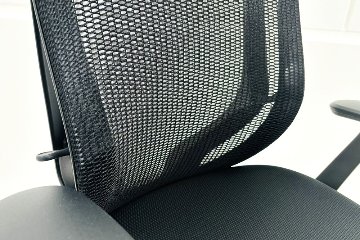 オカムラ シルフィーチェア 中古 ハイバック 固定肘 OKAMURA Sylphy 中古オフィス家具 ブラックの画像