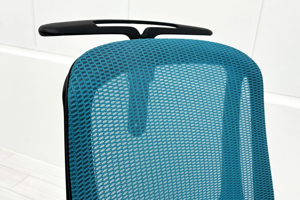 オカムラ シルフィーチェア 中古 ハイバック 可動肘 ハンガー付き OKAMURA Sylphy 中古オフィス家具 ブルーグリーンの画像