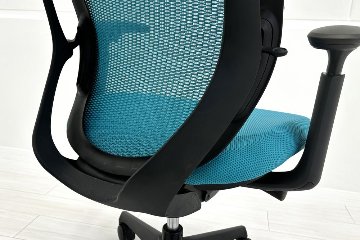 オカムラ シルフィーチェア 中古 ハイバック 可動肘 ハンガー付き OKAMURA Sylphy 中古オフィス家具 ブルーグリーンの画像
