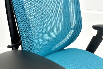 オカムラ シルフィーチェア 中古 ハイバック 可動肘 ハンガー付き OKAMURA Sylphy 中古オフィス家具 ブルーグリーンの画像