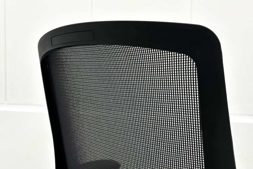 オカムラ フィノラチェア 中古 2025年製 Finora メッシュ 中古オフィス家具 可動肘 C787MR F1H2 ミディアムグレーの画像