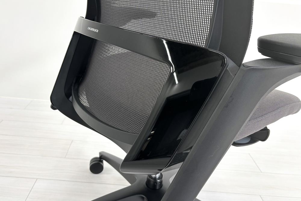 オカムラ フィノラチェア 中古 2024年製 Finora メッシュ 中古オフィス家具 可動肘 C787MR F1H2 ミディアムグレーの画像