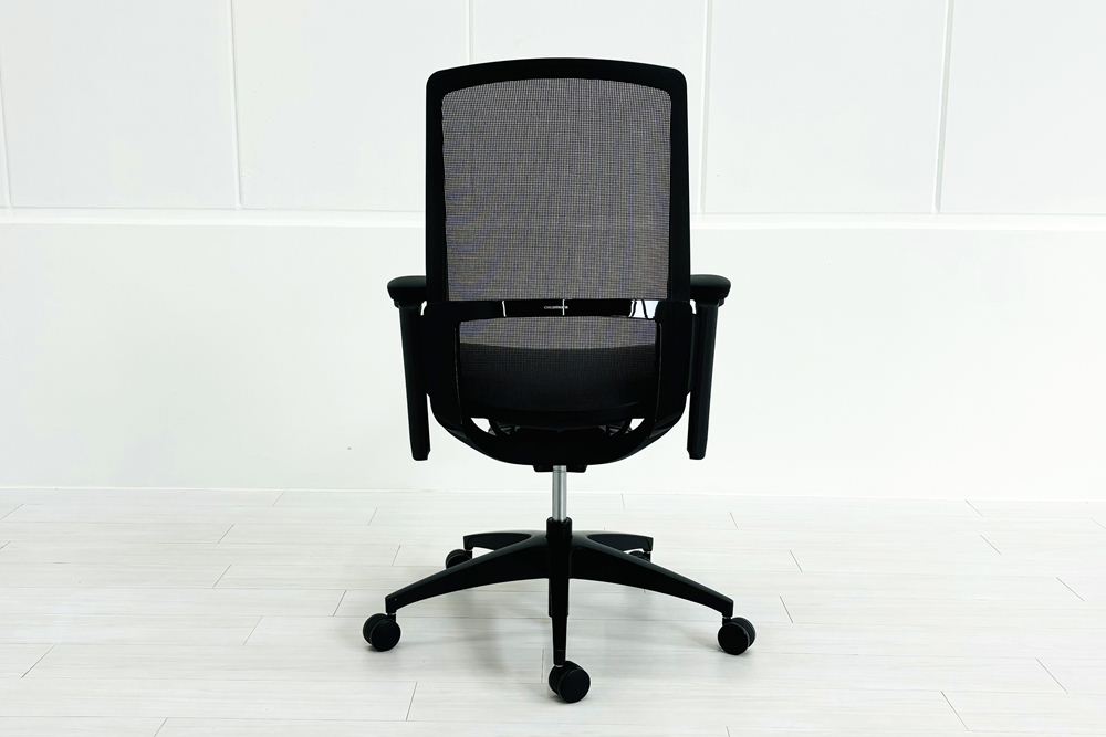 オカムラ フィノラチェア 中古 2024年製 Finora メッシュ 中古オフィス家具 可動肘 C787MR F1H2 ミディアムグレーの画像
