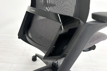 オカムラ フィノラチェア 中古 2024年製 Finora メッシュ 中古オフィス家具 可動肘 C787MR F1H2 ミディアムグレーの画像