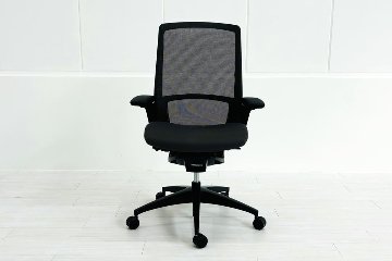 オカムラ フィノラチェア 中古 2024年製 Finora メッシュ 中古オフィス家具 可動肘 C787MR F1H2 ミディアムグレーの画像