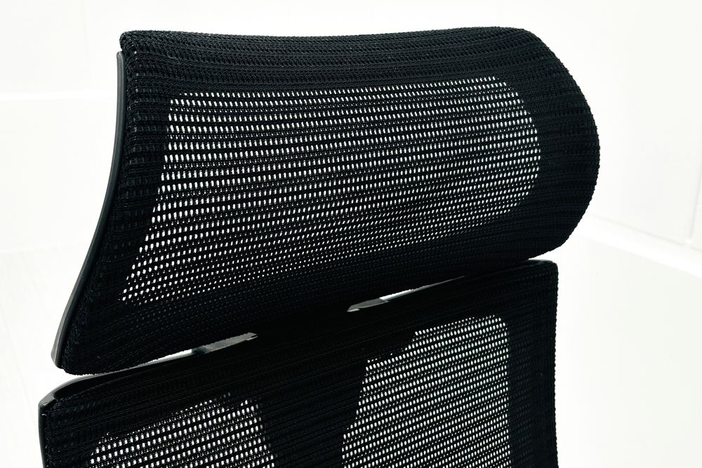 バロンチェア 中古 2015年製 オカムラ エクストラハイバック メッシュ 可動肘 高機能チェア 中古オフィス家具 可動ヘッドレスト ブラックの画像