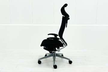 バロンチェア 中古 2015年製 オカムラ エクストラハイバック メッシュ 可動肘 高機能チェア 中古オフィス家具 可動ヘッドレスト ブラックの画像