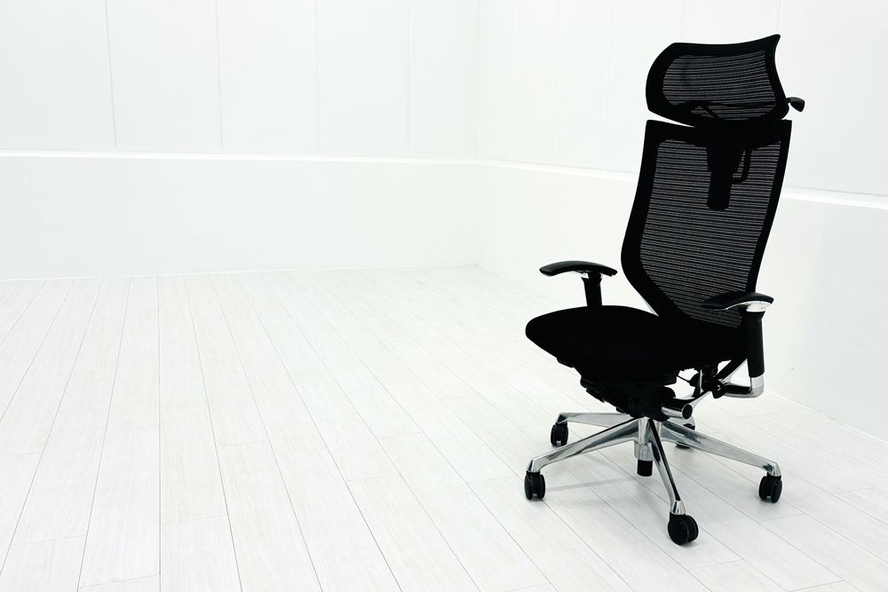 バロンチェア 中古 オカムラ エクストラハイバック 座クッション 可動肘 高機能チェア 中古オフィス家具 可動ヘッドレスト ブラックの画像