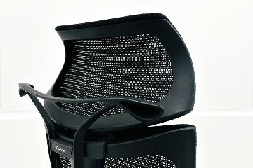 バロンチェア 中古 オカムラ エクストラハイバック 座クッション 可動肘 高機能チェア 中古オフィス家具 可動ヘッドレスト ブラックの画像
