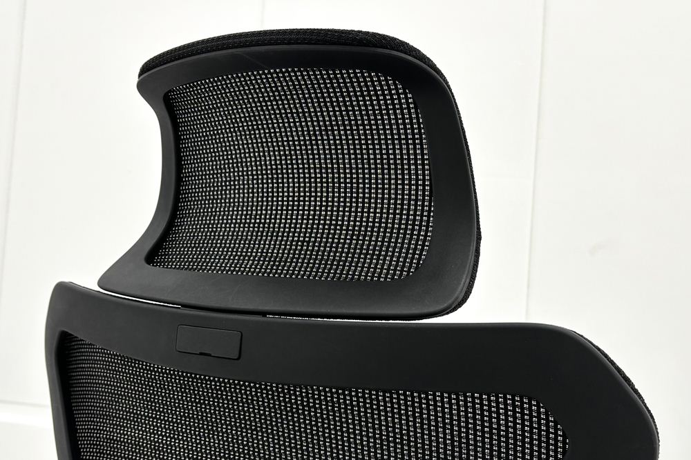 イトーキ Sequa(セクア)シリーズ 2018年製 中古 エクストラハイバック 事務椅子 ITOKI 中古オフィス家具 ブラックの画像