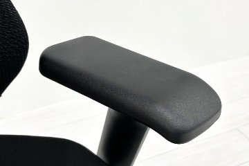 イトーキ Sequa(セクア)シリーズ 2018年製 中古 エクストラハイバック 事務椅子 ITOKI 中古オフィス家具 ブラックの画像