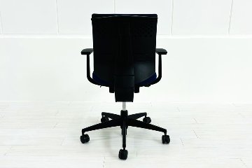 コクヨ ウィザードチェア 中古 KOKUYO Wizard クッション 固定肘 中古事務椅子 中古オフィス家具 ハンガー付 CRS-G1800 ブルーの画像