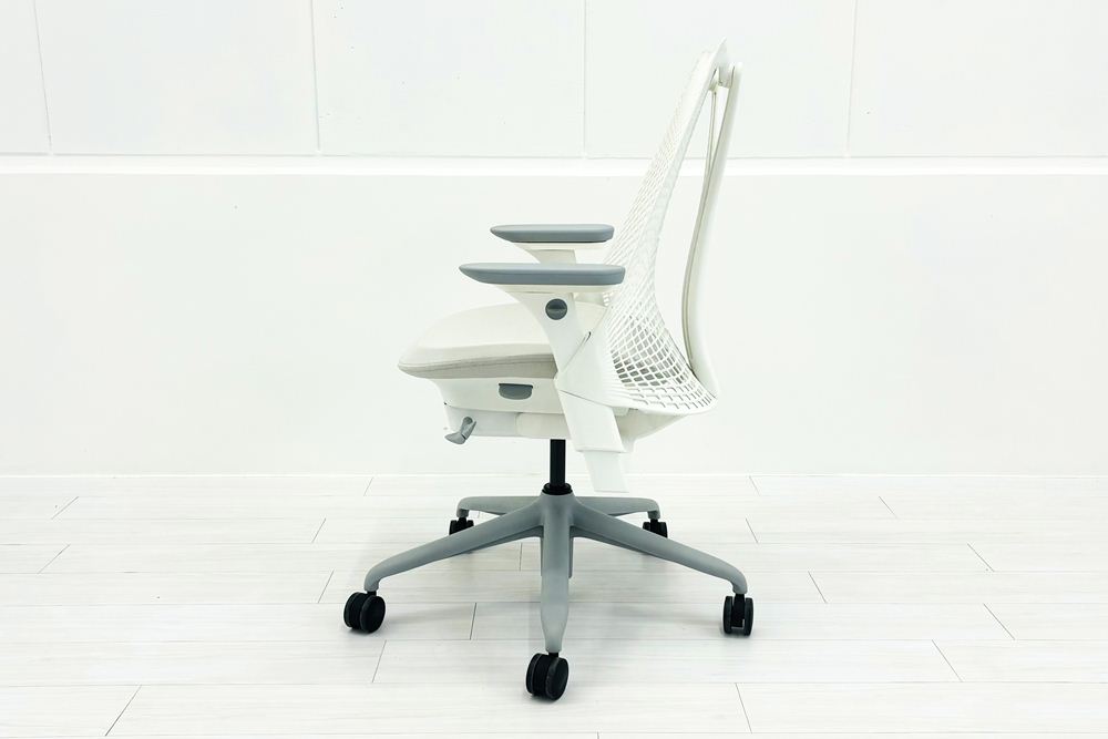 【展示品】 ハーマンミラー セイルチェア ミドルバック 中古 Herman Miller SAYL Chair 中古オフィス家具 フルアジャスタブルアーム 可動肘 グレーの画像