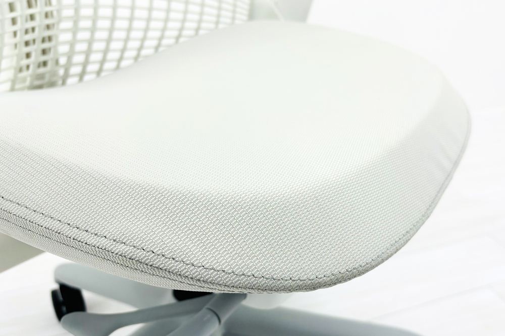【展示品】 ハーマンミラー セイルチェア ミドルバック 中古 Herman Miller SAYL Chair 中古オフィス家具 フルアジャスタブルアーム 可動肘 グレーの画像