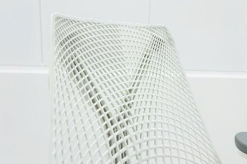 【展示品】 ハーマンミラー セイルチェア ミドルバック 中古 Herman Miller SAYL Chair 中古オフィス家具 フルアジャスタブルアーム 可動肘 グレーの画像