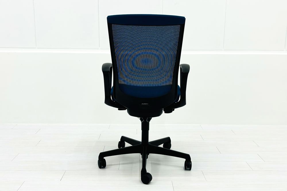 エスクードチェア オカムラ 中古 ESCUDO(エスクード)シリーズ 中古オフィス家具 OKAMURA 固定肘 ハイバック ターコイズブルーの画像