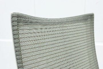 オカムラ バロンチェア 中古 2017年製 Baron 可動肘 ハイバック メッシュ 中古オフィス家具 ライトグレーの画像