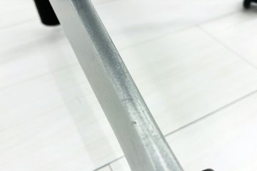 オカムラ バロンチェア 中古 2017年製 Baron 可動肘 ハイバック メッシュ 中古オフィス家具 ライトグレーの画像