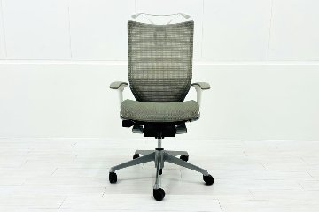 オカムラ バロンチェア 中古 2019年製 Baron 可動肘 ハイバック メッシュ ハンガー付き 中古オフィス家具 ライトグレーの画像