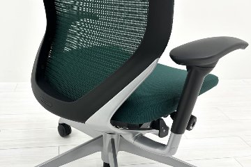 オカムラ バロンチェア 中古 2022年製 Baron エクストラハイバック 可動肘 中古オフィス家具 固定ヘッドレスト ダークグリーンの画像